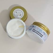 Crème Hydratante À L'acide Salysilique Pour Pores Dilatés Peau Mixte À Grasse